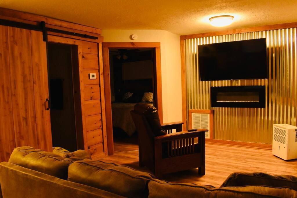 Вилла Cozy Cub Mountain Escape Гатлинбург Экстерьер фото